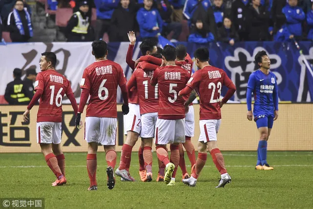 超级杯-恒大4-1申花独享四冠王荣耀 黄博文郜林建功