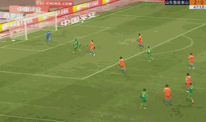 中超-鲁能3-0十人国安 塔神2分钟2球韦世豪染黄