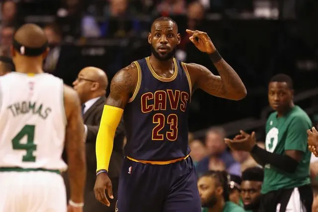 玩球头条：ESPN 骑士76%概率淘汰绿军 夺冠希望超马刺