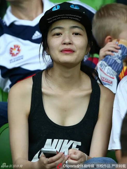 玩球花边：赛场上的上港女球迷大盘点 为亚冠助威预热