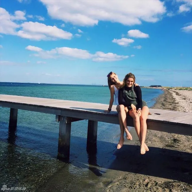 博彩花边：雄鹿老板女儿Mallory性感私照曝光 甜美靓丽小清新风格