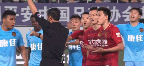 玩球赛报：恒大2-1苏宁继续领跑 阿兰献两球李学鹏染红