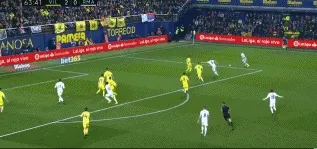 玩球赛报：西甲-皇马连追3球3-2逆转 C罗贝尔莫拉塔破门