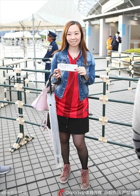 玩球花边：赛场上的上港女球迷大盘点 为亚冠助威预热
