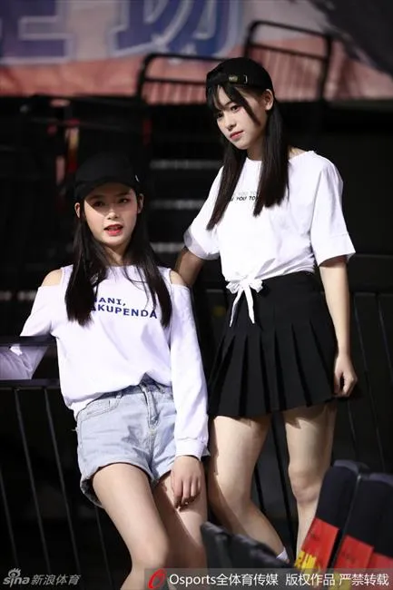 玩球花边：GNZ48女团助威CBA半决赛 跳舞唱歌靓丽吸睛