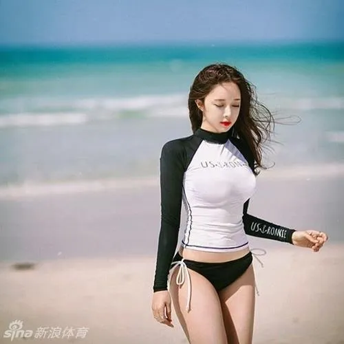 玩球花边：韩国模特赵敏英魔鬼身材爆红网络 写真性感惹火