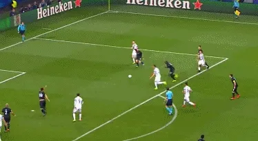 玩球赛报：欧冠-尤文2-0十人波尔图 新星处子球飞翼建功