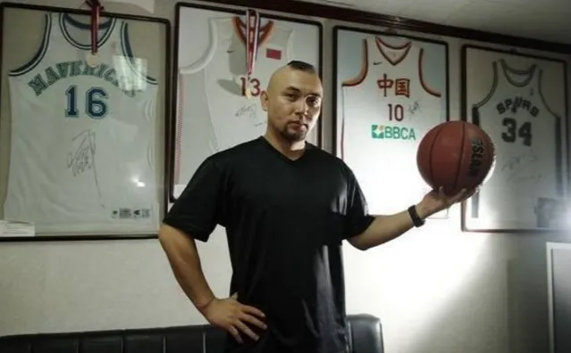 大郅NBA首秀16周年 还记得身披16号的追风少年么