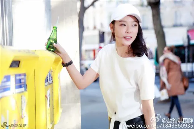 博彩花边：林丹出轨嫩模赵雅琪私照曝光 肤白貌美上围傲人