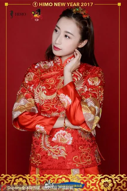 玩球画报：江苏男篮啦啦宝贝新春拜年写真 俏皮可爱盛装迎新年