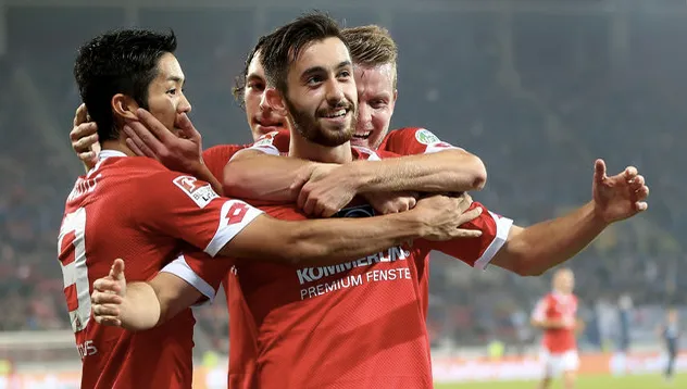 玩球赛报：美因茨3-1霍村，迈利帽子戏法