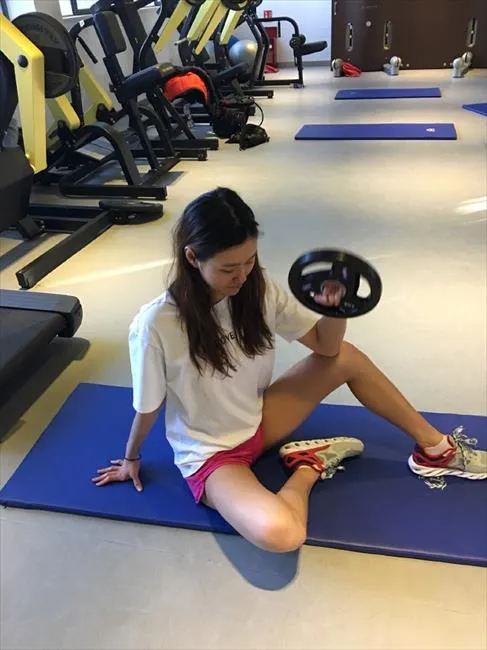 玩球画报：游泳精灵刘湘自曝体重125斤 但依旧美美女神范十足