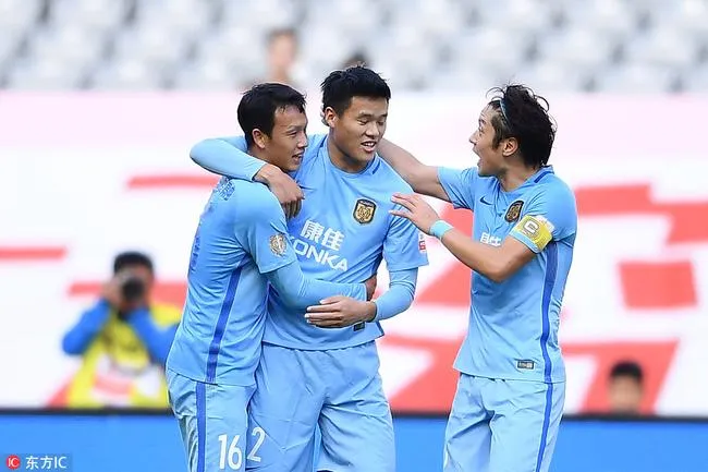 玩球赛报：中超-穆坎乔绝杀李昂建功 10人苏宁3-2客胜上港