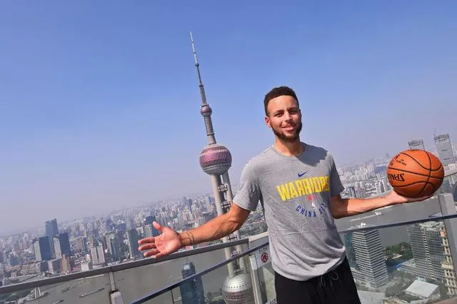 玩球网报：传骑士和小牛出战2018年NBA中国赛