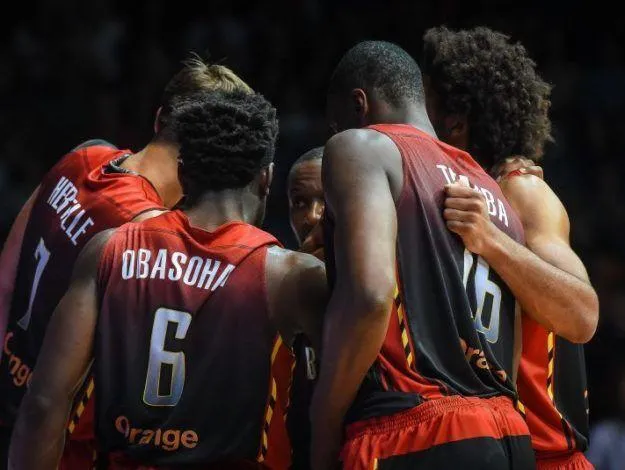 玩球资讯：欧锦赛备战信息：比利时确定名单土耳其绝杀险胜