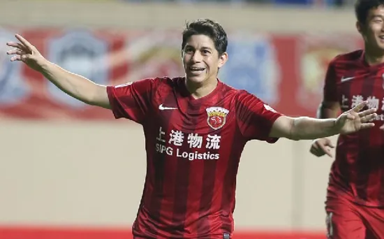 玩球赛报：中超-孔卡双响 上港最后5分钟两球客场3-2富力