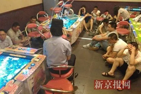 玩球网报：北京警方夜抄赌博窝点抓获59人 每晚流水30万