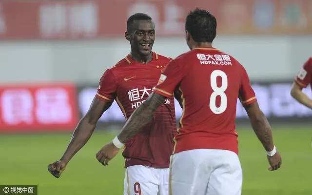 玩球赛报：恒大2-0富力取2连胜 暴力鸟传射J马连3场破门