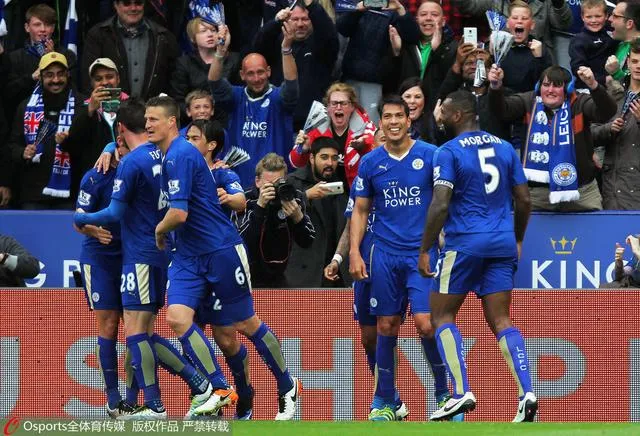 玩球赛报：英超-莱斯特4-0暂领先热刺8分 瓦尔迪替身2球
