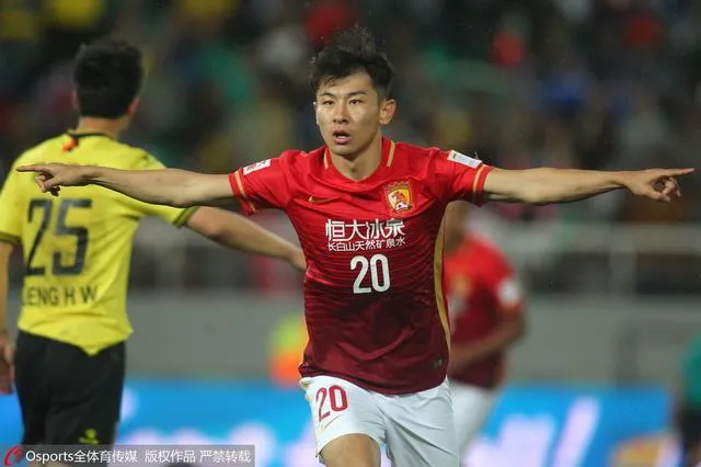 玩球赛报：恒大2-0中优晋级足协杯16强 于汉超阿兰破门