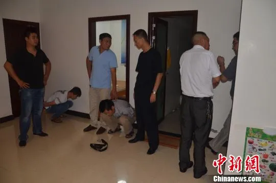 博彩资讯：湖北打掉一家族式网络赌博诈骗团伙 缴获近百张银行卡