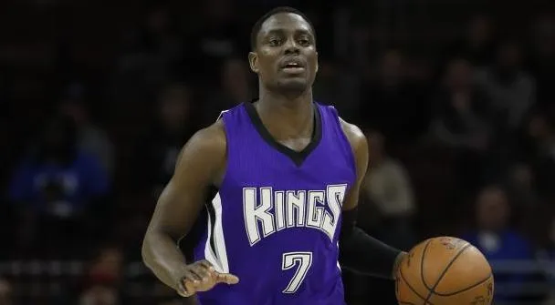 玩球网报：NBA开罚单重罚国王主控 家暴禁赛8场损失38万