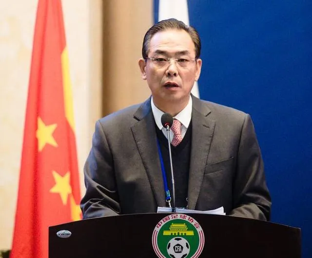 玩球头条：足协拜年 愿中国足球新一年雄赳赳气昂昂前进