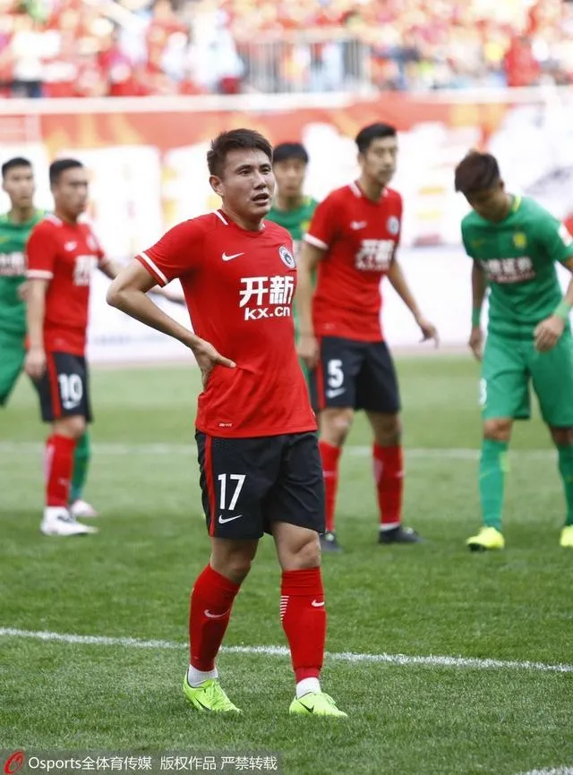 玩球头条：三连败后辽足总结 临门一脚后防失误成致命伤