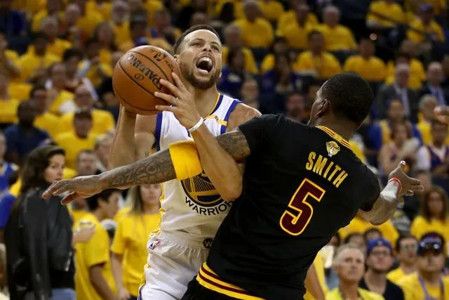玩球资讯：NBA总决赛PK王者荣耀 JR如兰陵王是坑还是神