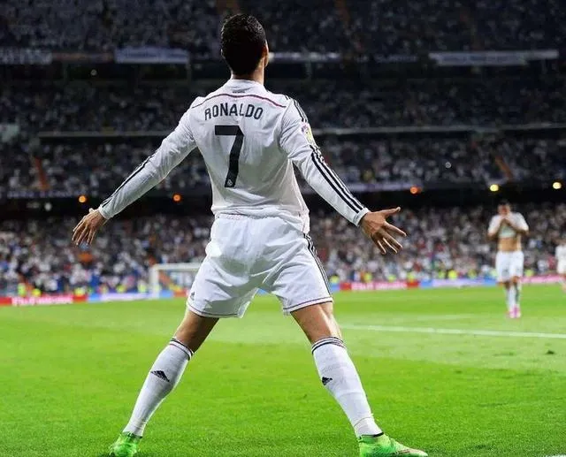 玩球资讯：?！《FIFA》被要求调低C罗数值：他已衰退了