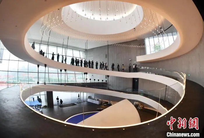 图为寸滩国际新城·构象台。　陈超 摄