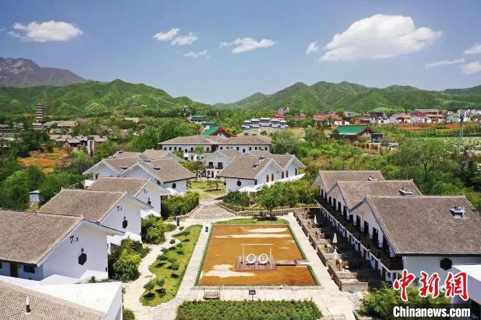 图为济源王屋山脚下的小十方民宿酒店。　李超庆 　摄