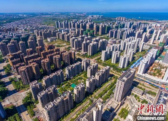 资料图：航拍海口西海岸房地产项目。 骆云飞 摄
