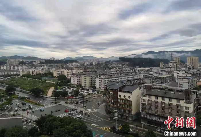 浙江龙泉城区掠影 范宇斌 摄
