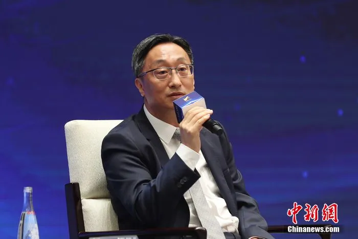 交通银行行长刘珺15日出席首届新金融青年论坛并在圆桌对话环节发言。