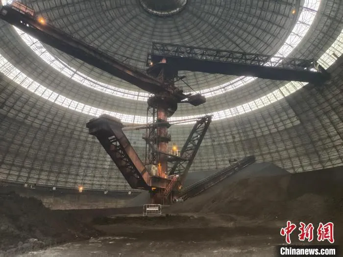 图为中国大唐南京发电厂一号圆形煤场。高琰瑭 摄