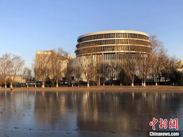 正在建设中的国家科技传播中心。　中新社记者 孙自法 摄