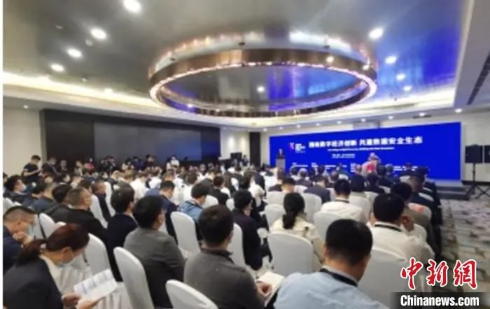 活动现场。　石小杰 摄