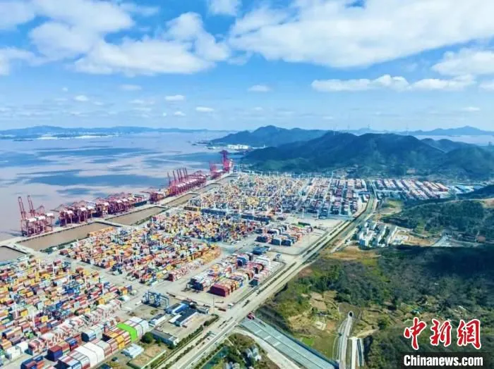 宁波舟山港。　汤健凯 摄