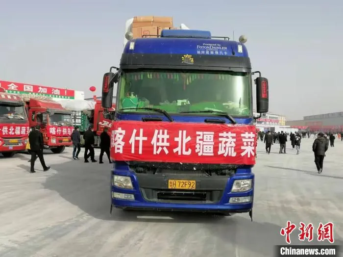 南疆昆仑农批市场的建成运营是一件“民生工程”，其解决了喀什优质果蔬冷链物流、仓储配送及外销等瓶颈。　朱景朝 摄