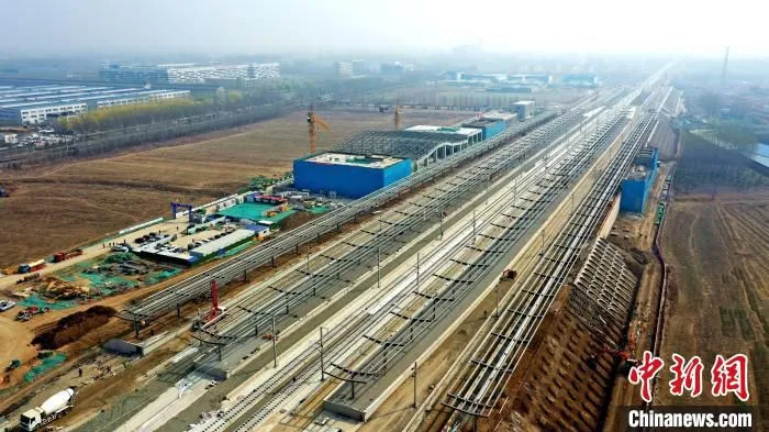 图为京唐城际铁路香河站及四座站台建设全景。　安青松 摄