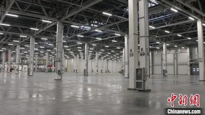 华晨宝马铁西工厂总装车间内景 中建二局北方公司 摄
