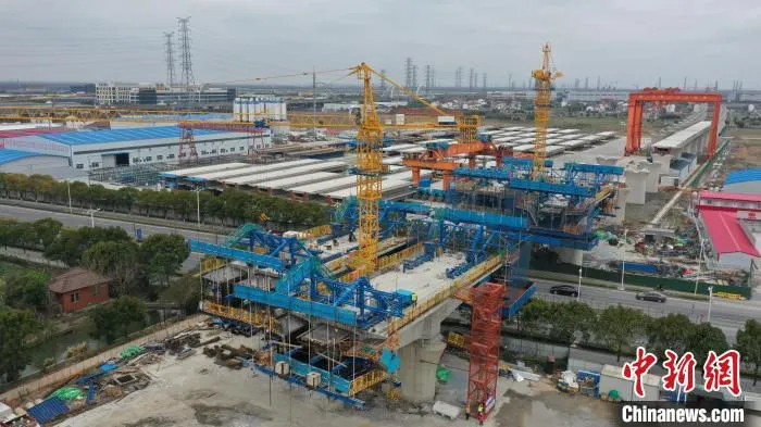 南沿江铁路施工现场 南京枢纽指挥部供图