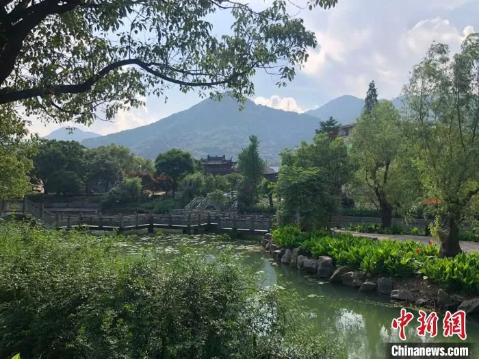 宁波农村 方堃 摄