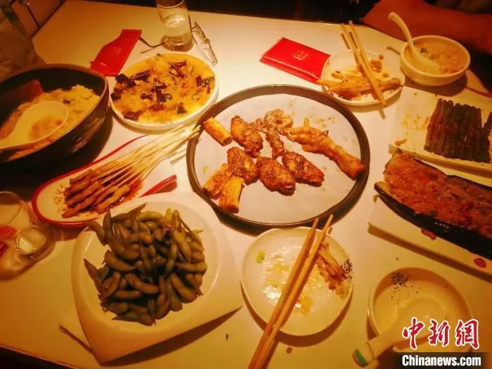 资料图：烧烤、烤串。　李晛 摄