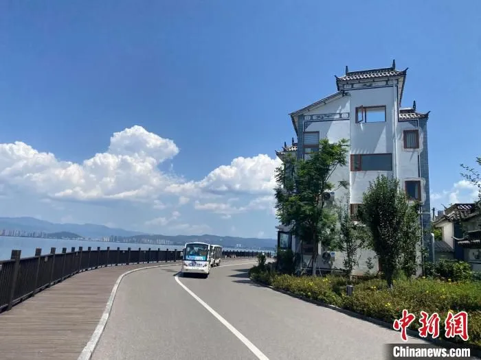 图为洱海生态廊道一角 陈静 摄