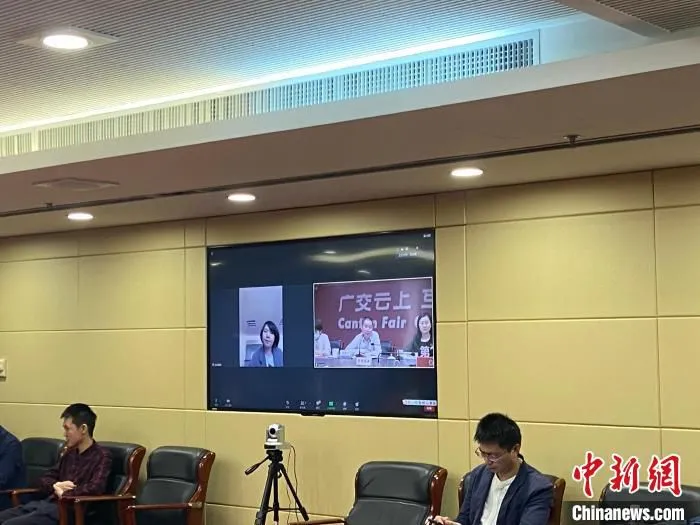 线上巡展。　黄慧 摄