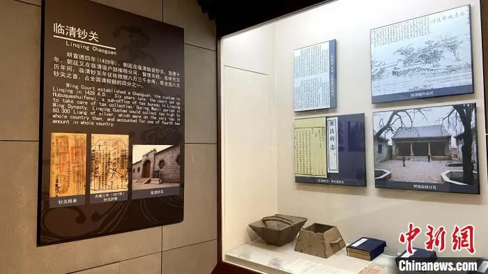 山东征集运河沿线8省市艺术家精心创作的“国家艺术基金运河绘事”作品150余件、8省市大运河文化公园。　孙婷婷 摄