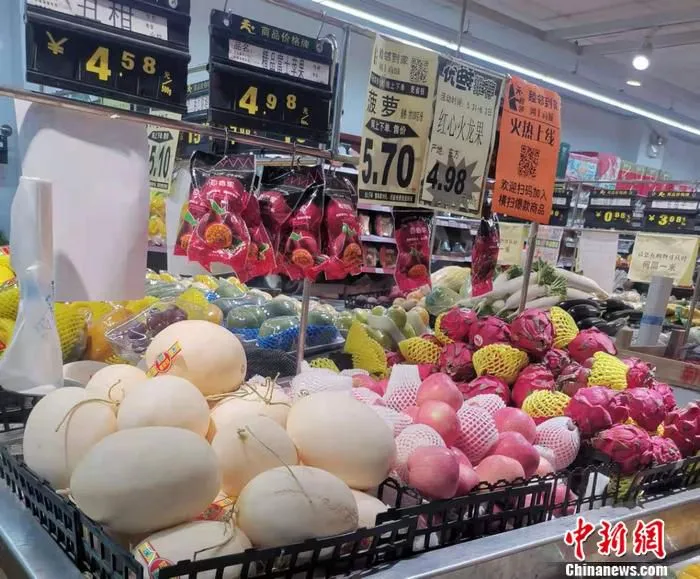 图为北京西城区某超市。 中新网记者 谢艺观 摄