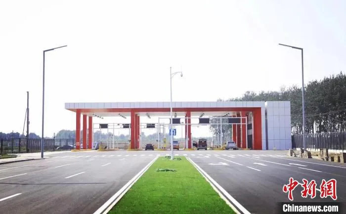 北京大兴国际机场综合保税区。　陈烁阳 摄